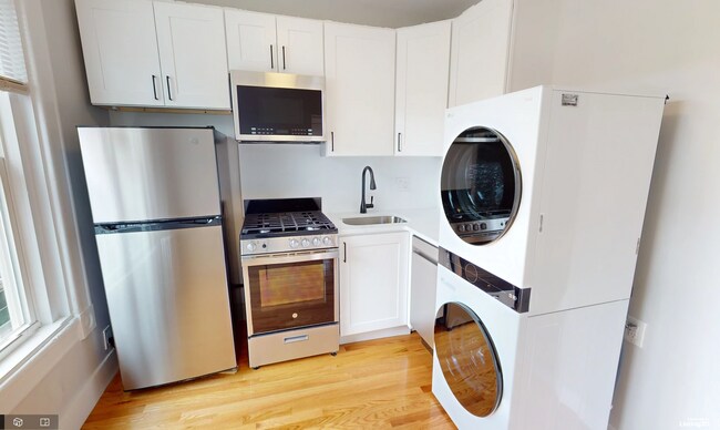 Photo - 83 Trowbridge St Unidad 1576-1F