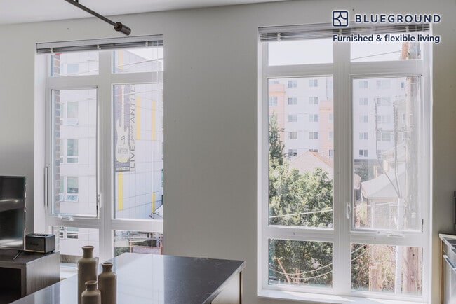 Photo - 104 12th Ave Unit FL6-ID754