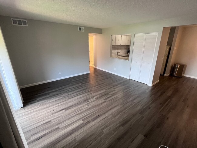 Photo - 1190 Calley Dr Unidad C