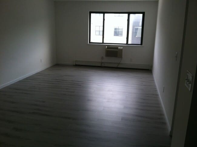 Photo - 792 Edgewood Ln Unit B8