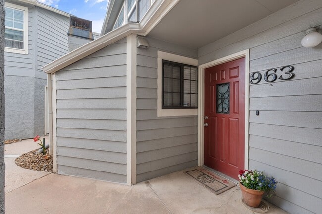 Building Photo - 963 Tampico Ct