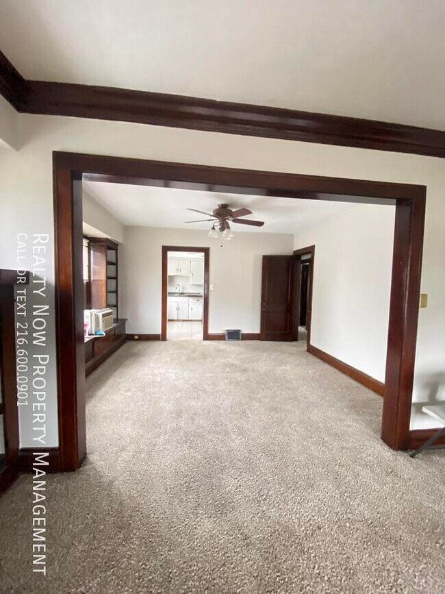 Photo - 8225 Rosewood Ave Unidad 2