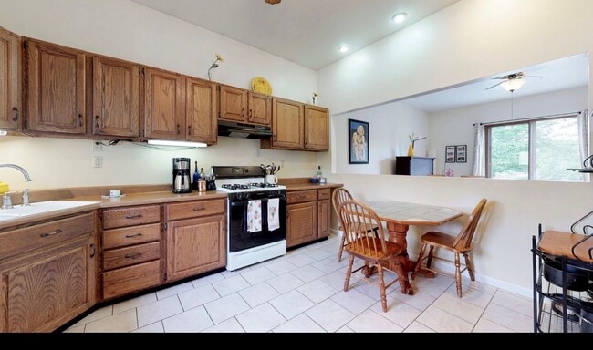 Photo - 2115 Ivy Ct