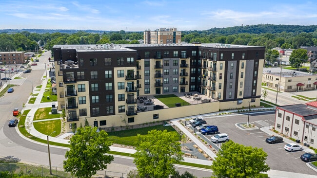 Photo - Silver Lake Crossing