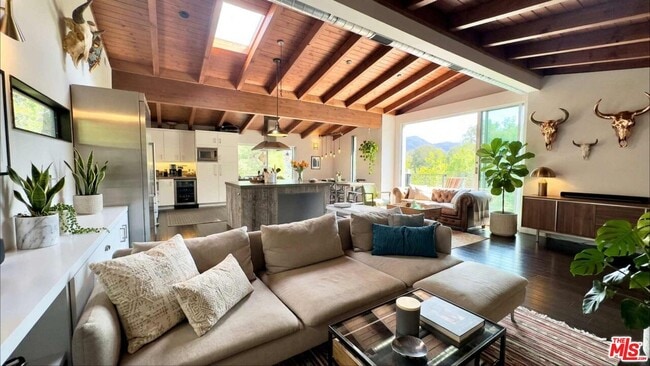 Photo - 19562 Cave Way