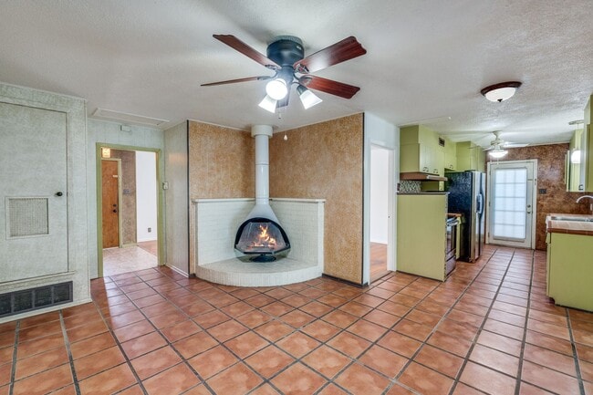 Photo - 2 Bed/2 Bath in Northeast Park Subdivision