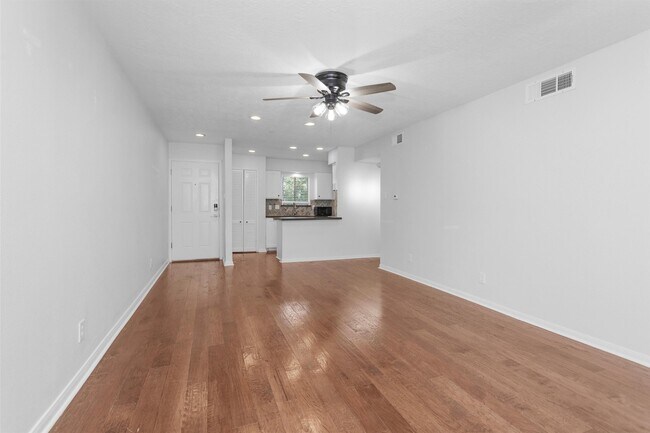 Photo - 12100 Melville Dr Unidad 708G
