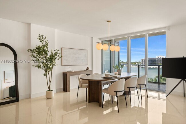 Photo - 6620 Indian Creek Dr Unit 713