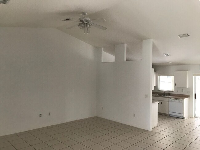 Photo - 9 Rainbow Ln Unit B