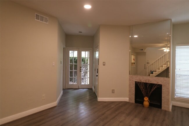 Photo - 10811 Richmond Ave. Unit 11