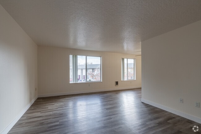 2BR, 1BA - 838SF - Living Room