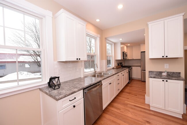 Photo - 2535 White Mountain Hwy