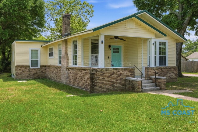 Photo - 4319 Lewis St