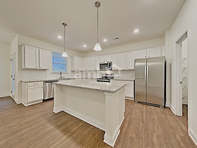 Photo - 119 Everett Park Dr