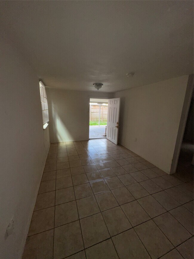 Photo - 2501 Truxillo St Unit B