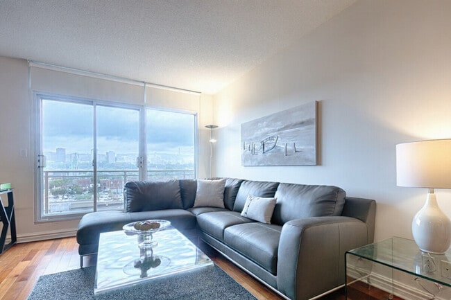 Building Photo - 2757 Rue Saint-Patrick Unit SI ID1261764P