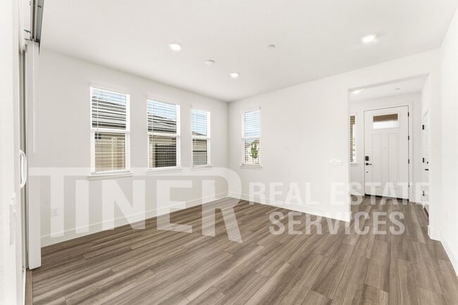 Photo - 2231 Oswego St