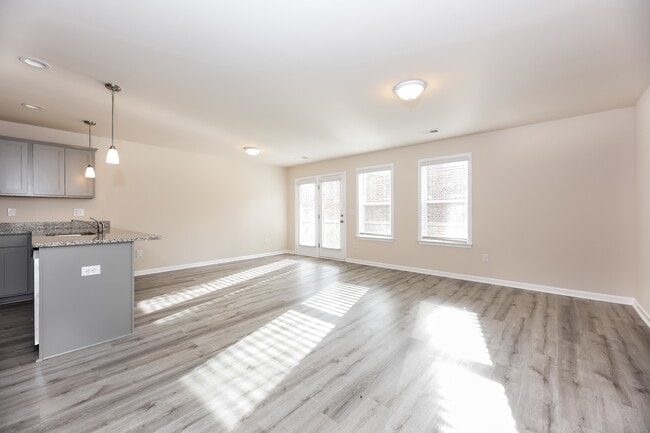 Photo - 704 Millsgate Cir