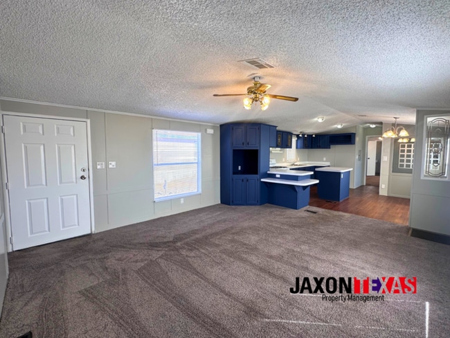 Photo - 850 Talbot Ave