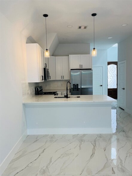 Photo - 8127 St Louis St