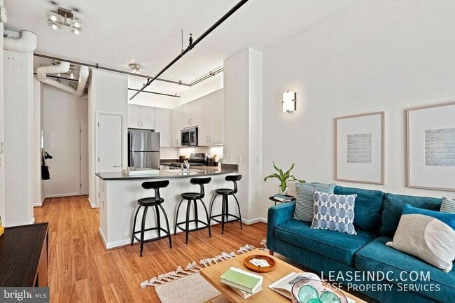 Photo - 1300 N Street NW-#106 Unidad #106