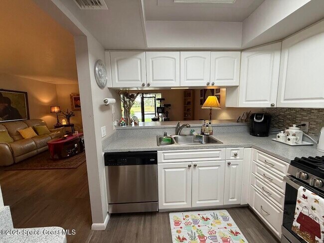 Photo - 340 Lofts Dr