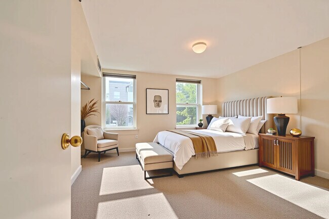 Photo - 229 S Ann St Unit 2