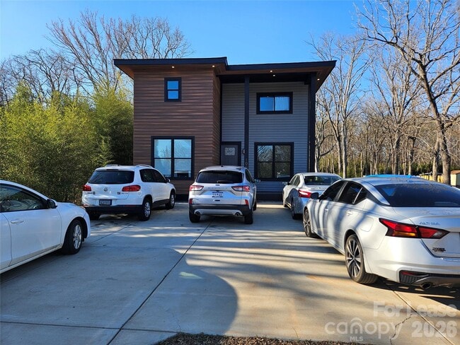 Photo - 1002 Crawford Rd Unit 6