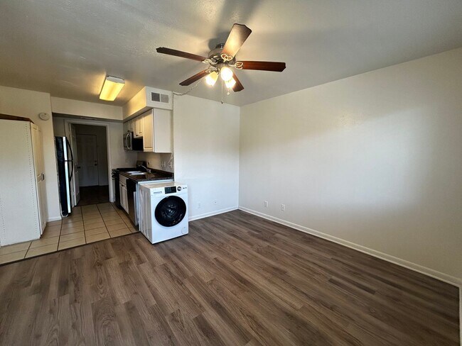 Photo - 1010 W 23rd St Unit 10