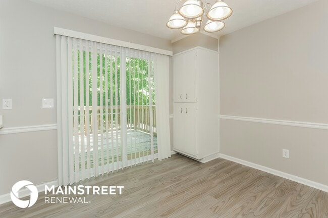 Photo - 3385 Revere Cir
