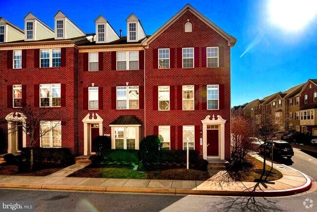 Building Photo - 4801 Portsmouth Rd Rental