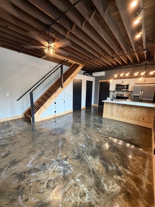 Photo - 1 Bed w/ 1.5 bath LOFT apartment with 2 car GARAGE - Hanover, PA Unit Apt 101