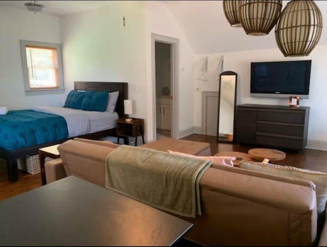 Photo - 2284 Cottage Grove Ave SE