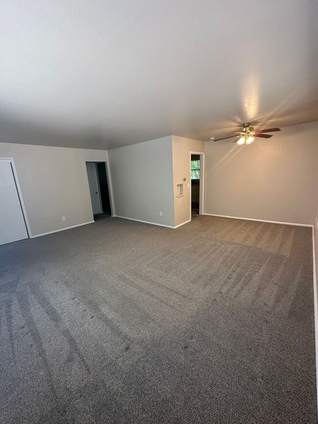 Photo - 207-209 Lewis St Unit 207 Lewis St-1