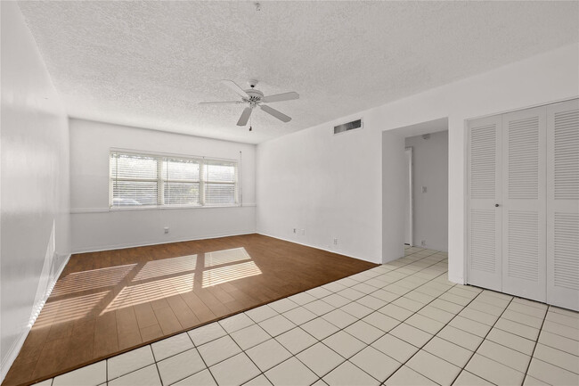 Photo - 280 S Cypress Rd Unit 306