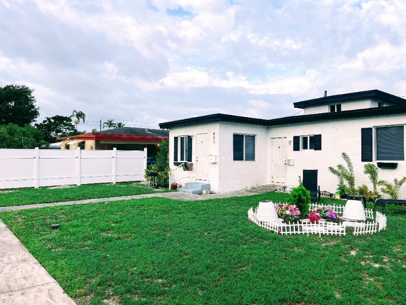 Photo - 401 NW 16th Ave