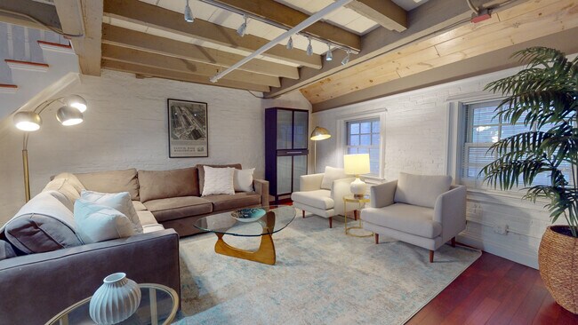 15 Union St Unit 4