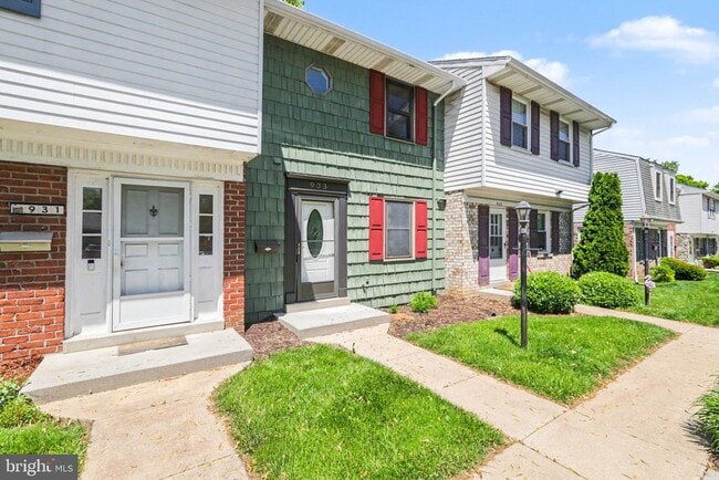 Photo - 933 E Maple St