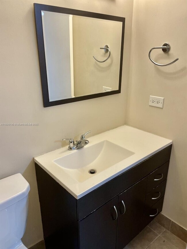 Photo - 999 Brickell Bay Dr Unit 1806