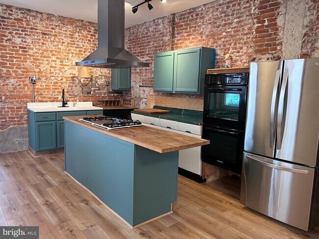 Photo - 2109 N Howard St