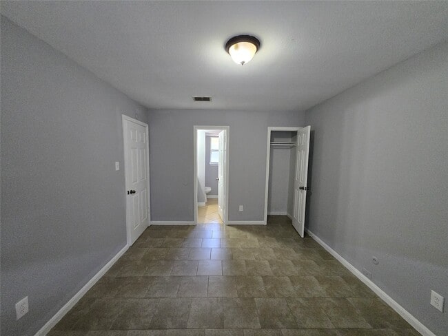 Building Photo - 7731 Deadwood Dr