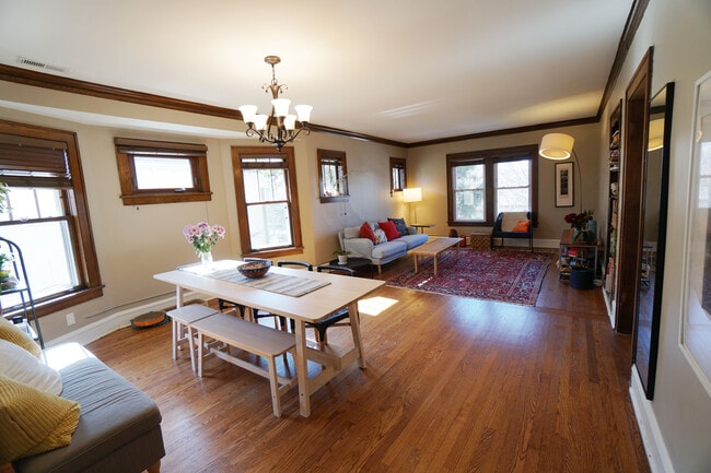 Bright, spacious Living/Dining room