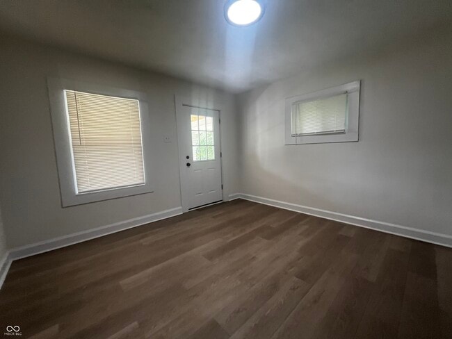 Photo - 1504 N Gladstone Ave