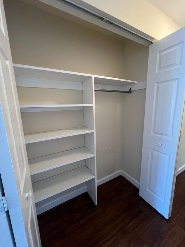 Photo - 2 BEDROOM 2 BATH CONDO WITH ALL UTILITIES ... Unidad 4