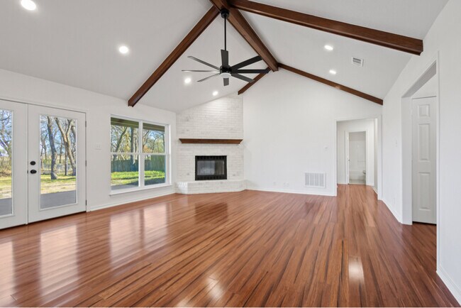 Photo - 170 N Meadowbrook Dr