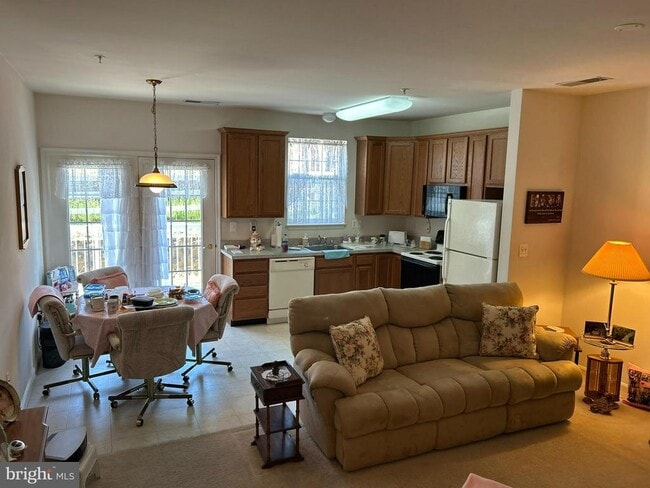 Photo - 1601 Homeland Dr Unit 2C