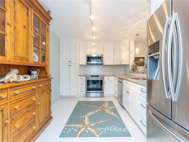 Photo - 1147 Hillsboro Mile Unit 209