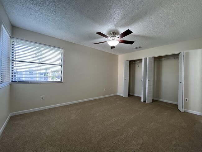 Photo - 1017 Washington Cir