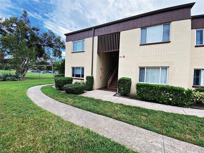 Building Photo - 617 N Keene Rd Unit Q9