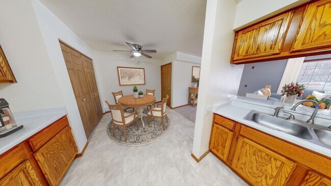 Foxwood Crossing Apartments